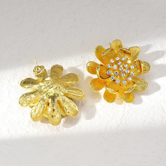 vintage floral earrings with diamonds, palace style, vintage